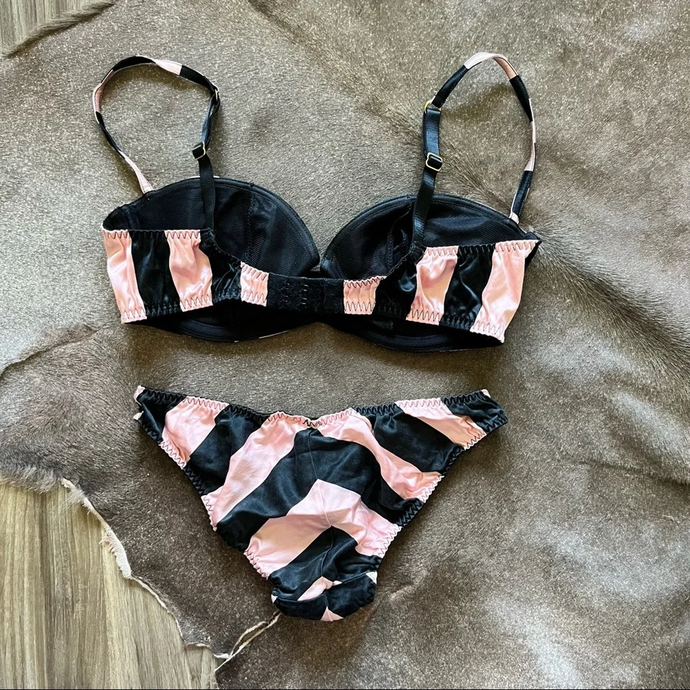 Agent Provocateur Melody Basque Striped Bra Pantie Set - Picture 5 of 9